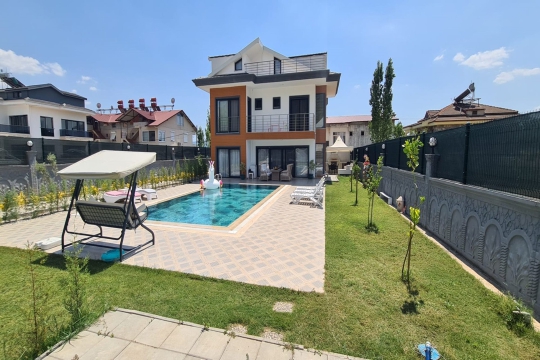 Villa Karen Çiftlikköy