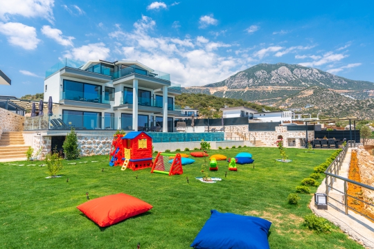 Villa Skyline